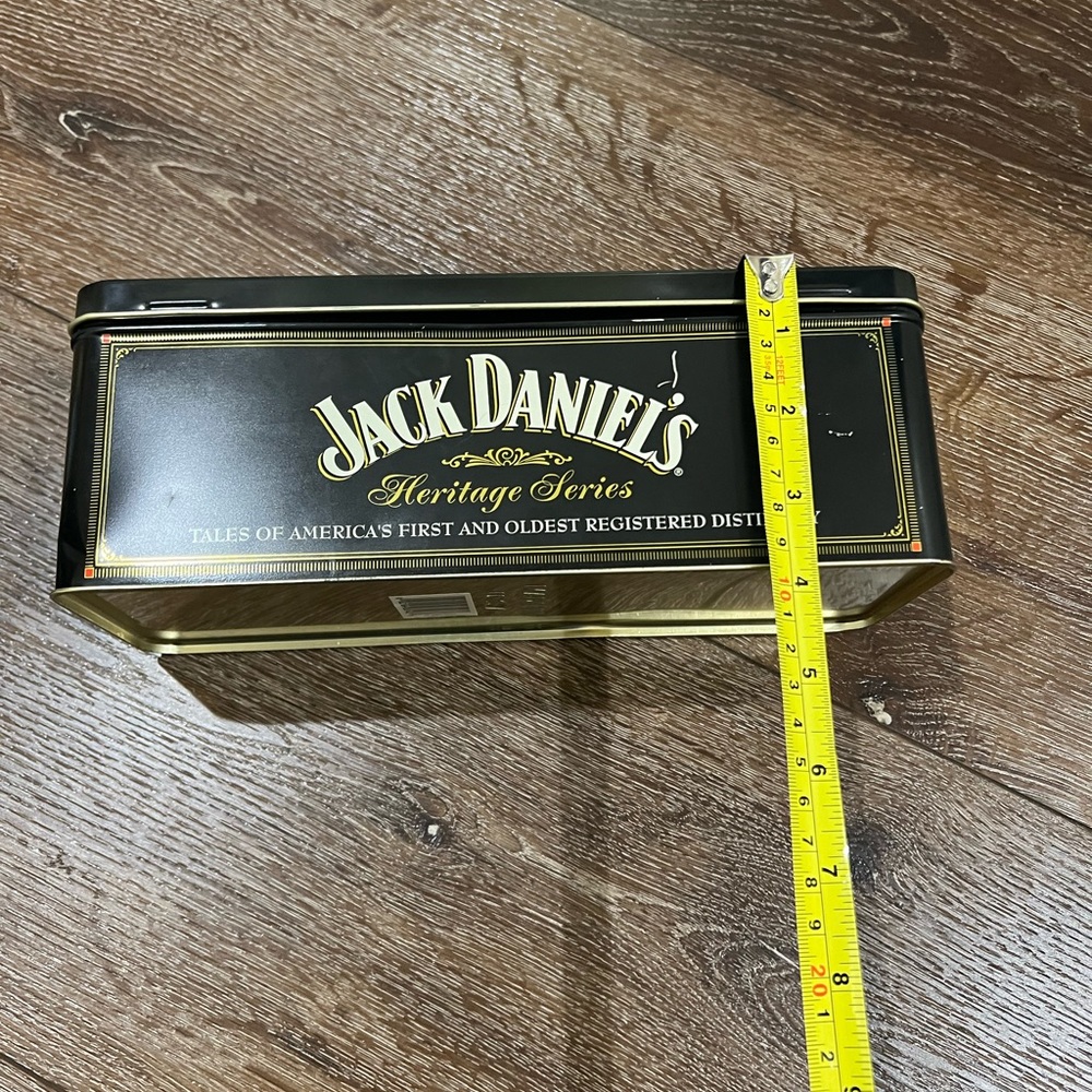 2 total jack Daniel’s and silver patron tequila tin can - Picture 13 of 16